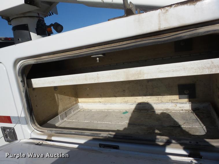 image for item K6334 2010 Ford F550 Super Duty bucket truck