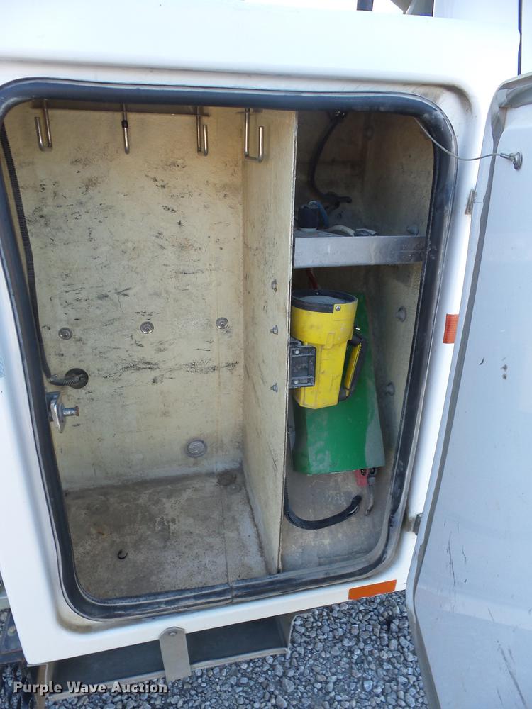 image for item K6334 2010 Ford F550 Super Duty bucket truck