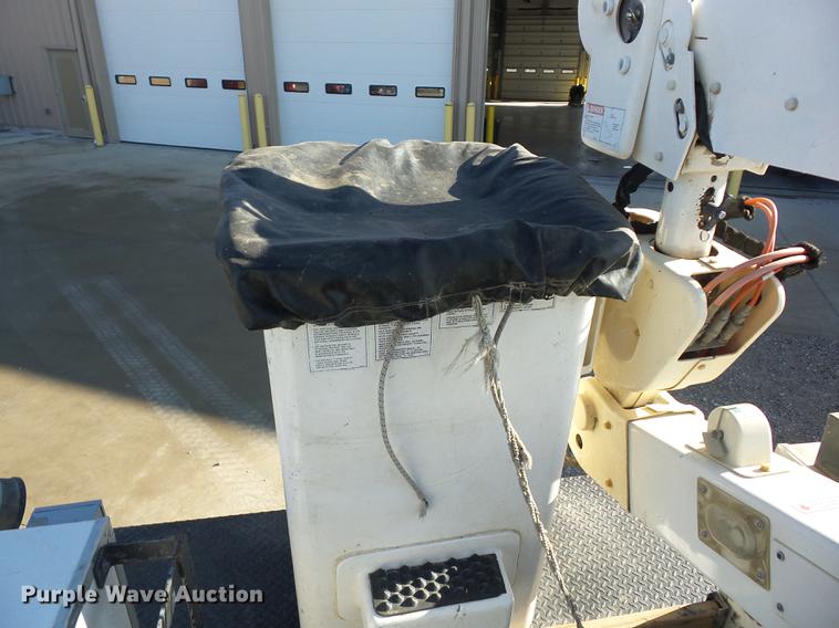 image for item K6334 2010 Ford F550 Super Duty bucket truck