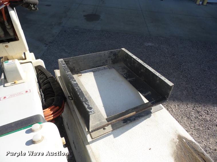 image for item K6334 2010 Ford F550 Super Duty bucket truck