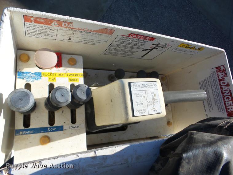 image for item K6334 2010 Ford F550 Super Duty bucket truck