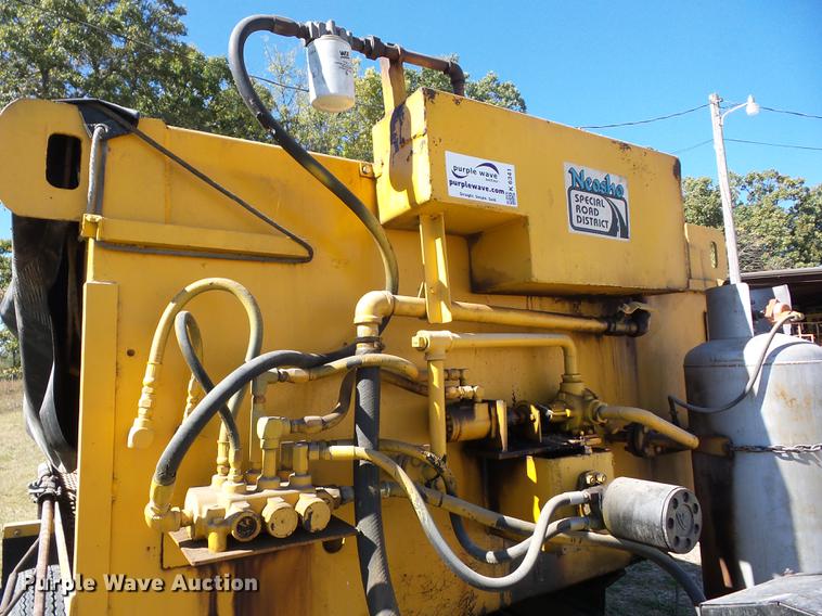 image for item K6341 Rgs Industries DTM275200 pothole patcher