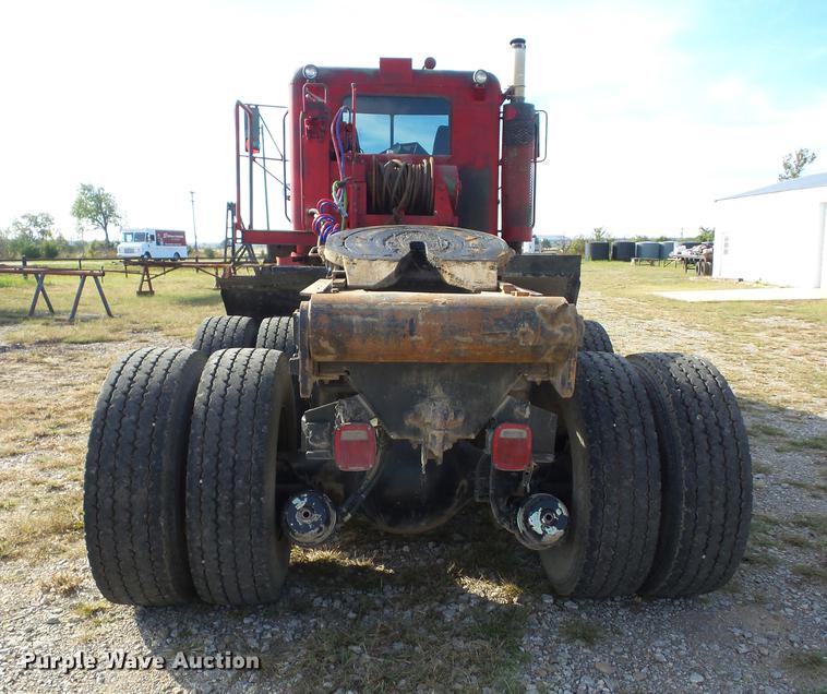 image for item K6344 1993 Freightliner M916A1 semi truck