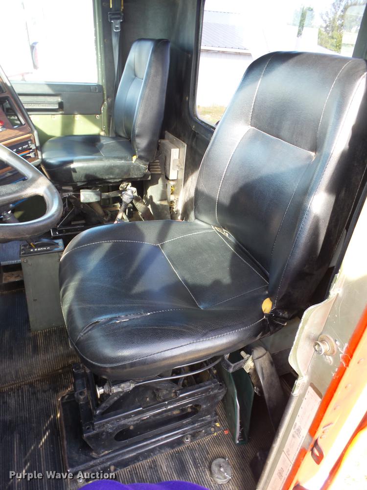 image for item K6344 1993 Freightliner M916A1 semi truck