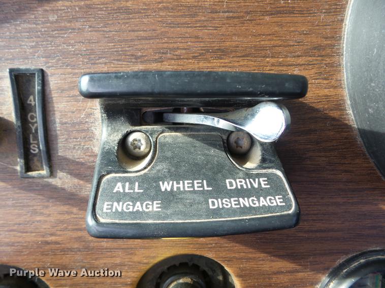 image for item K6344 1993 Freightliner M916A1 semi truck