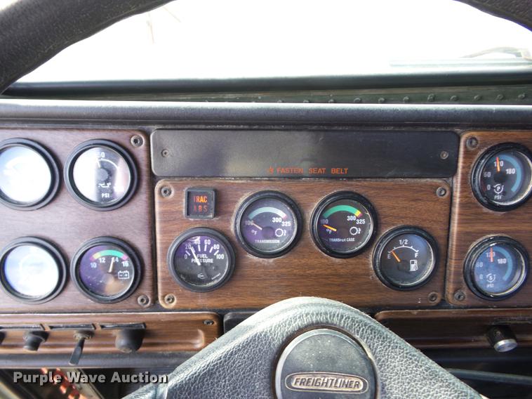 image for item K6344 1993 Freightliner M916A1 semi truck