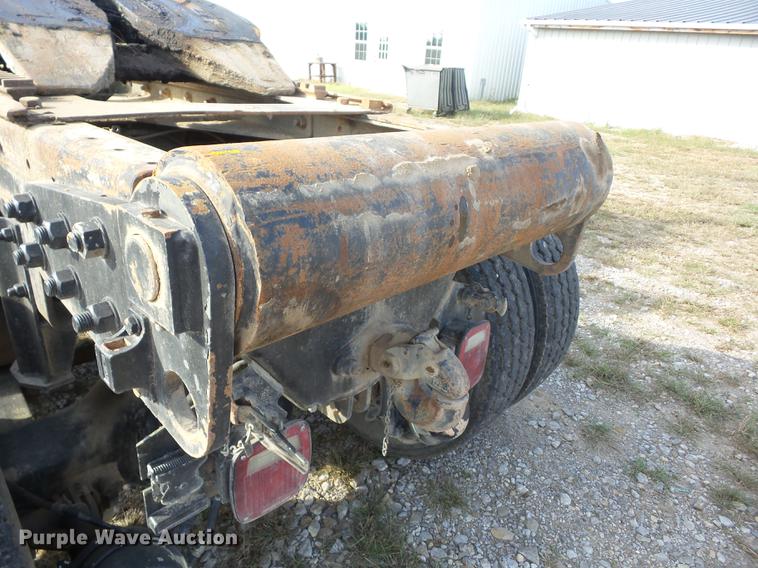 image for item K6344 1993 Freightliner M916A1 semi truck