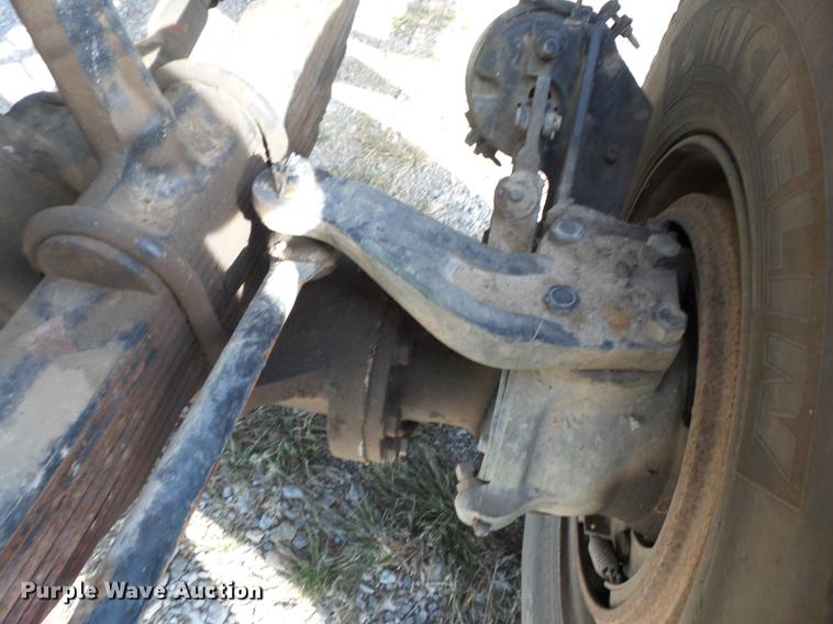 image for item K6344 1993 Freightliner M916A1 semi truck