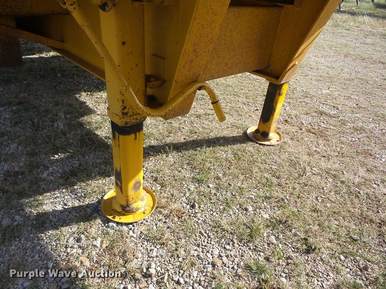 image for item K6345 2004 Ledwell hydratail equipment trailer