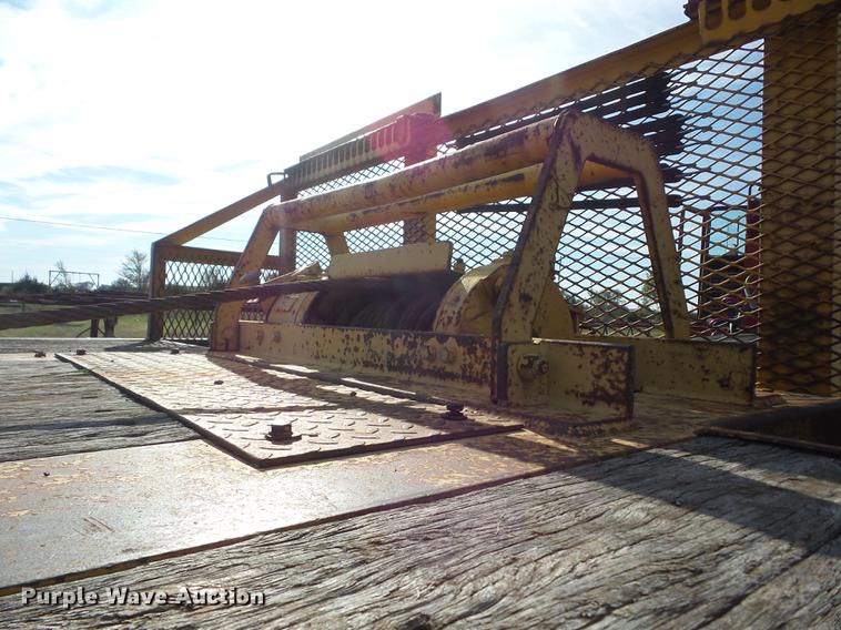 image for item K6345 2004 Ledwell hydratail equipment trailer