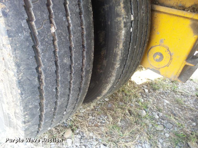 image for item K6345 2004 Ledwell hydratail equipment trailer