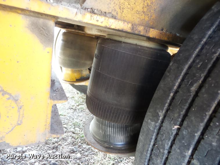 image for item K6345 2004 Ledwell hydratail equipment trailer