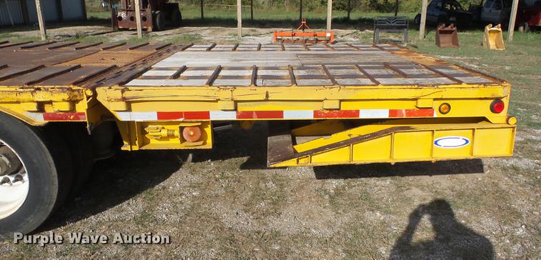 image for item K6345 2004 Ledwell hydratail equipment trailer