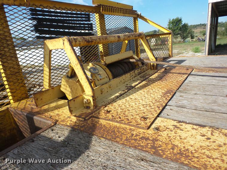 image for item K6345 2004 Ledwell hydratail equipment trailer