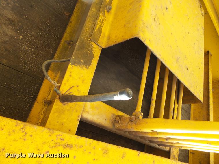 image for item K6345 2004 Ledwell hydratail equipment trailer