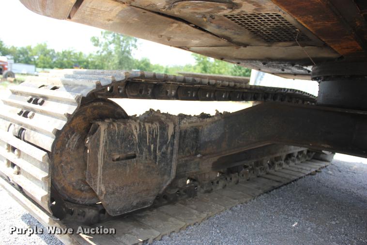 image for item L3207 2000 John Deere 120 excavator