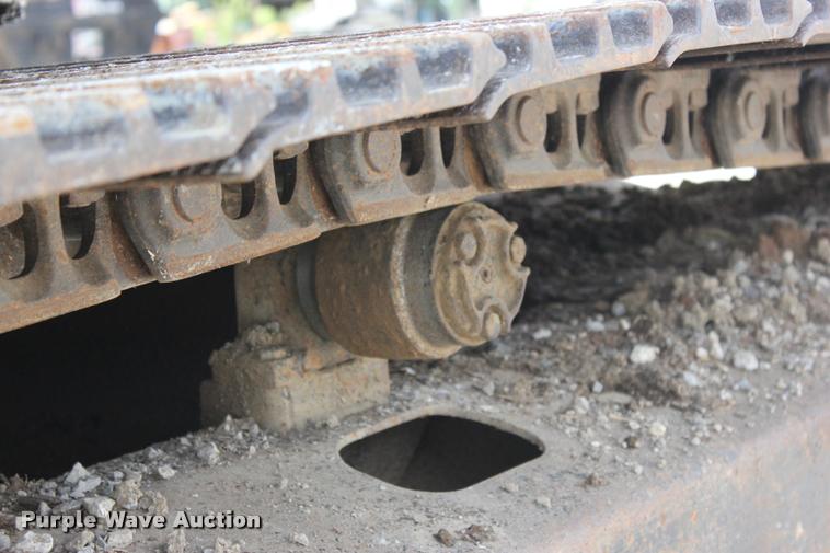 image for item L3207 2000 John Deere 120 excavator