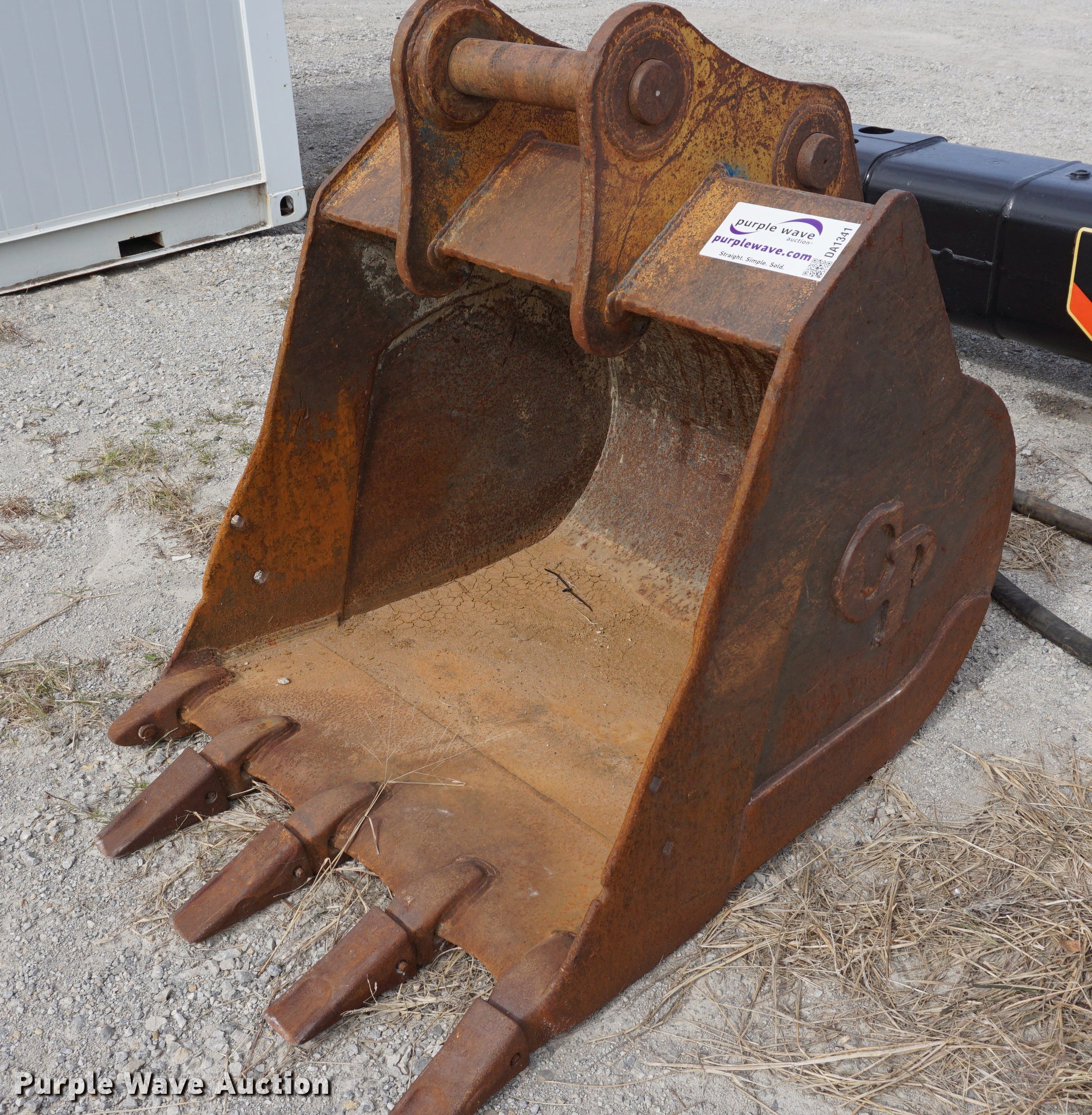 CP excavator bucket in Spring Hill, KS Item DA1341 sold Purple Wave