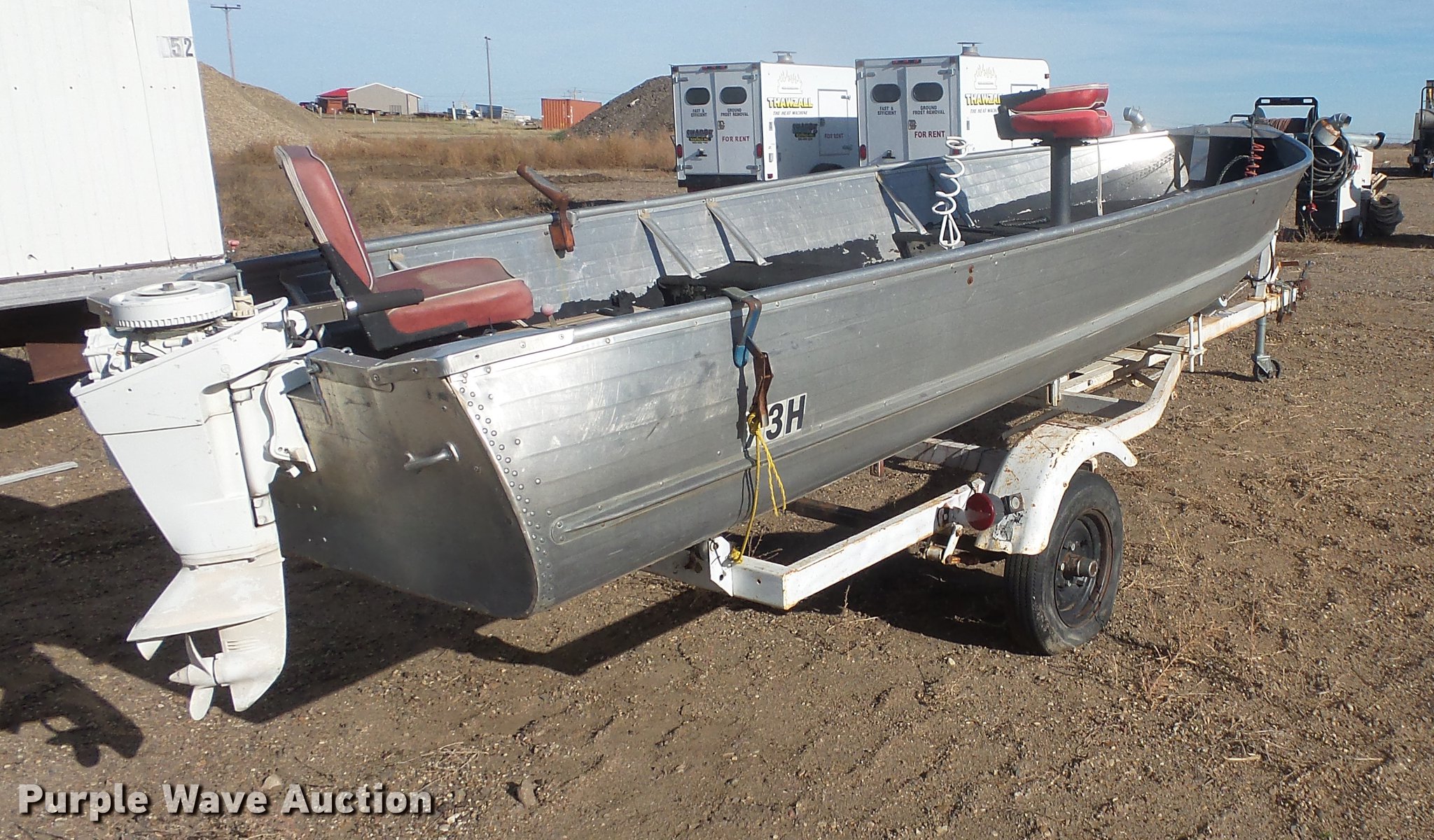 Aluminum boat in Pierre, SD Item DB8109 sold Purple Wave