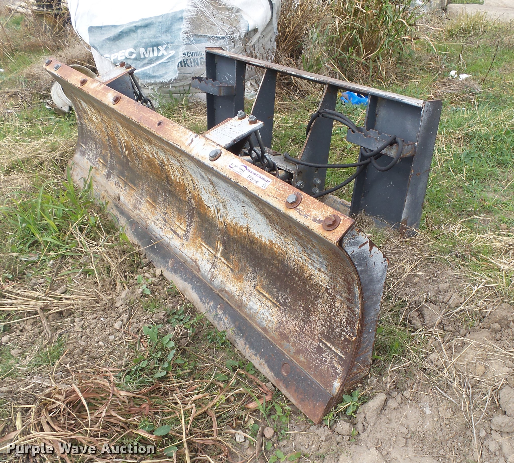Kwik Way 500 skid steer snow plow in Dodge City, KS Item DE9198 sold