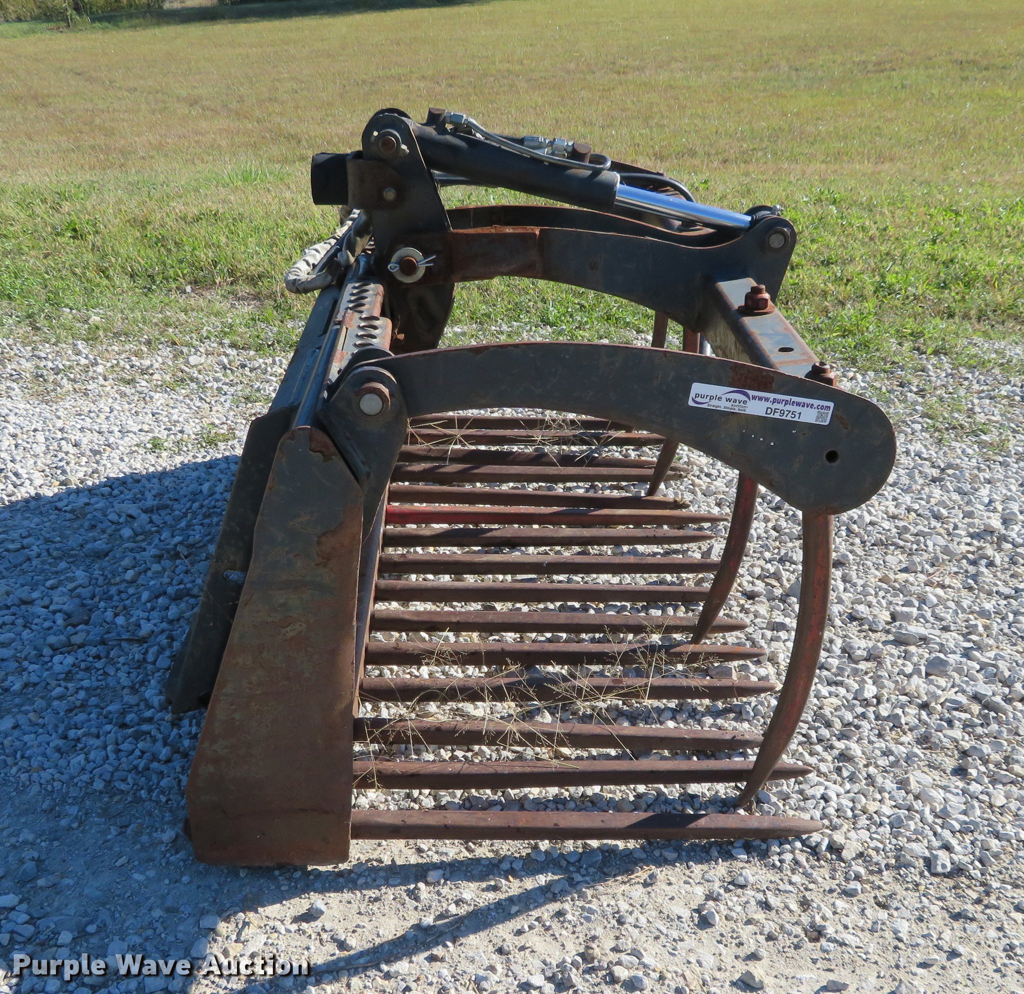 Bobcat utility grapple bucket in Geuda Springs, KS Item DF9751 sold