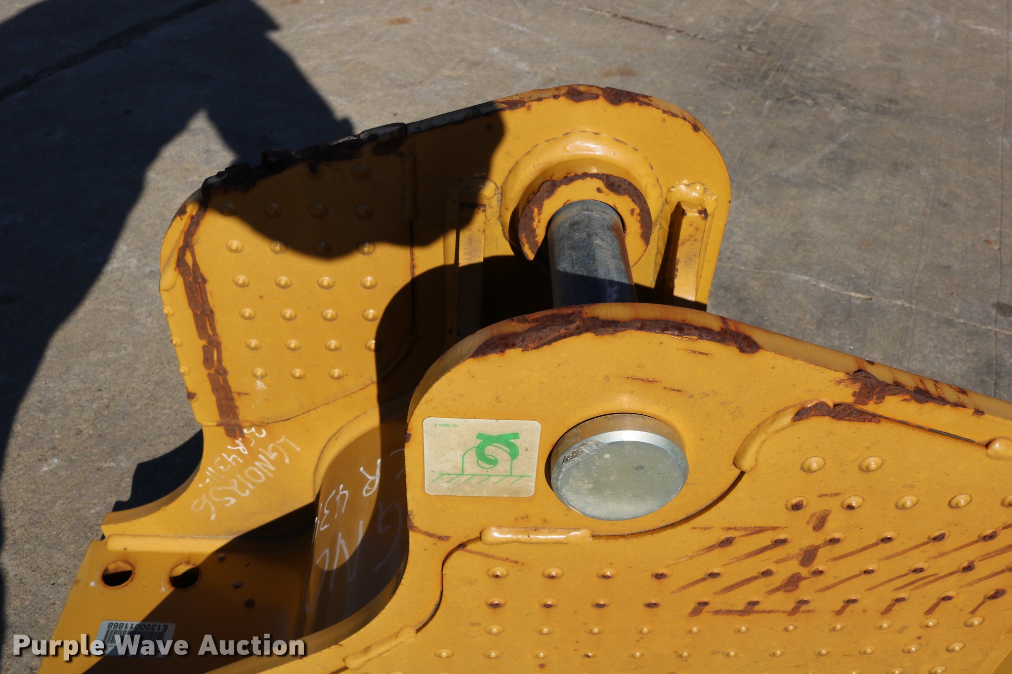 Dozer draw bar in Olathe, KS | Item EE9797 sold | Purple Wave