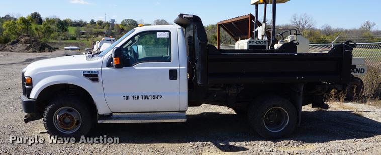 image for item DA1321 2009 Ford F350 Super Duty flatbed pickup truck