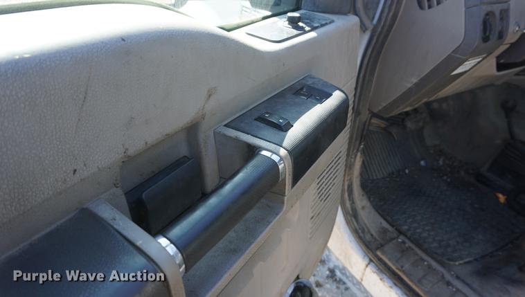 image for item DA1321 2009 Ford F350 Super Duty flatbed pickup truck