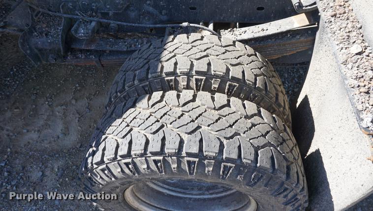 image for item DA1321 2009 Ford F350 Super Duty flatbed pickup truck