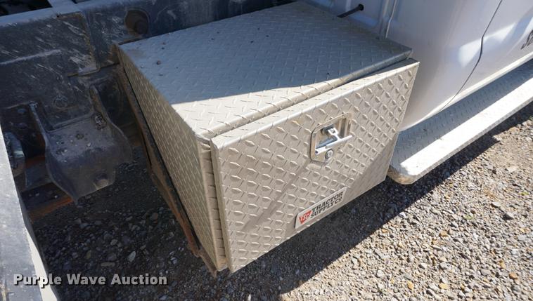 image for item DA1321 2009 Ford F350 Super Duty flatbed pickup truck