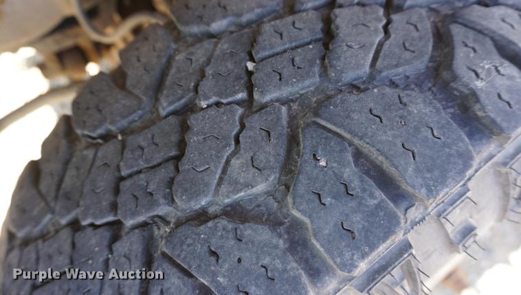 image for item DA1321 2009 Ford F350 Super Duty flatbed pickup truck