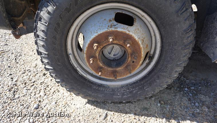 image for item DA1321 2009 Ford F350 Super Duty flatbed pickup truck