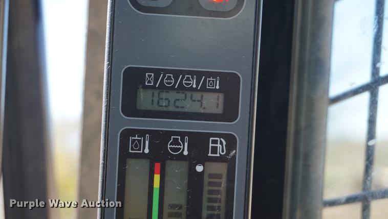 image for item DA1326 2012 Case SV300 skid steer