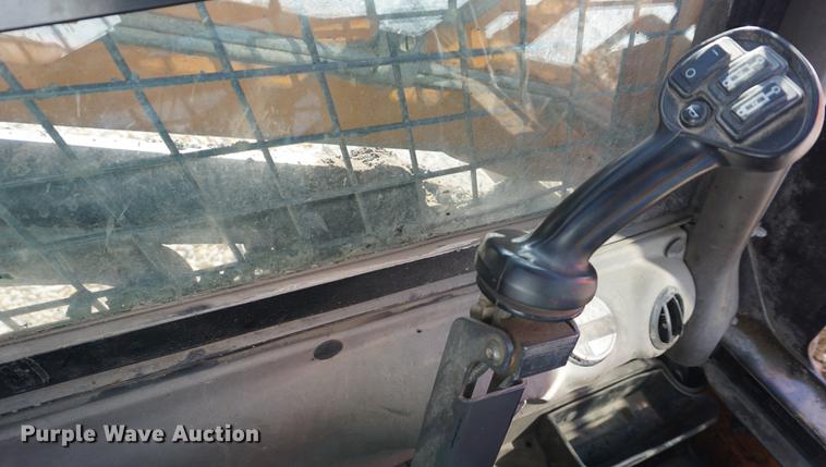 image for item DA1326 2012 Case SV300 skid steer