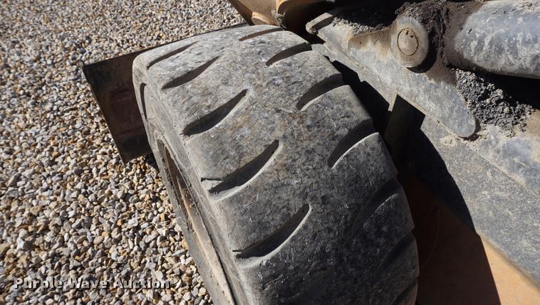 image for item DA1326 2012 Case SV300 skid steer