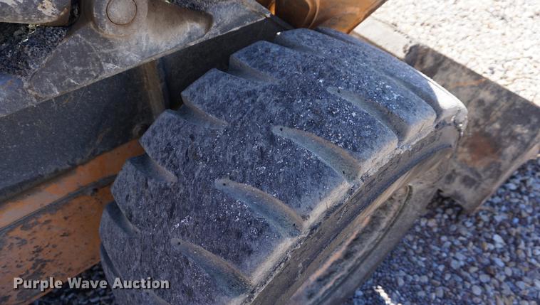 image for item DA1326 2012 Case SV300 skid steer