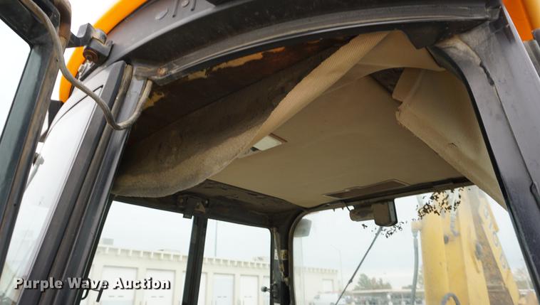 image for item DA1357 1992 John Deere 310D backhoe