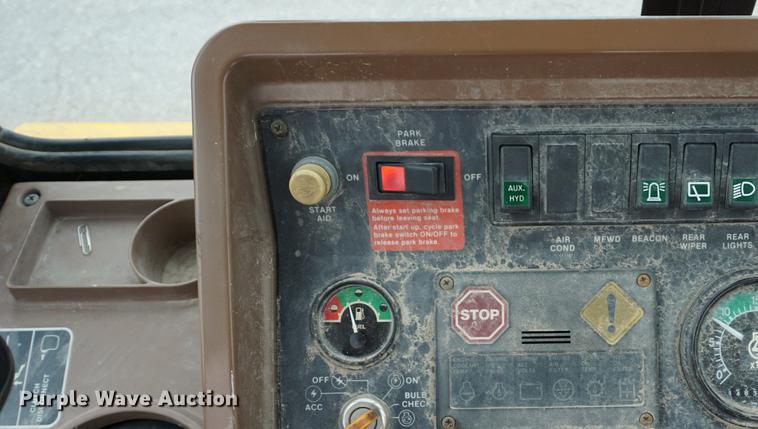 image for item DA1357 1992 John Deere 310D backhoe