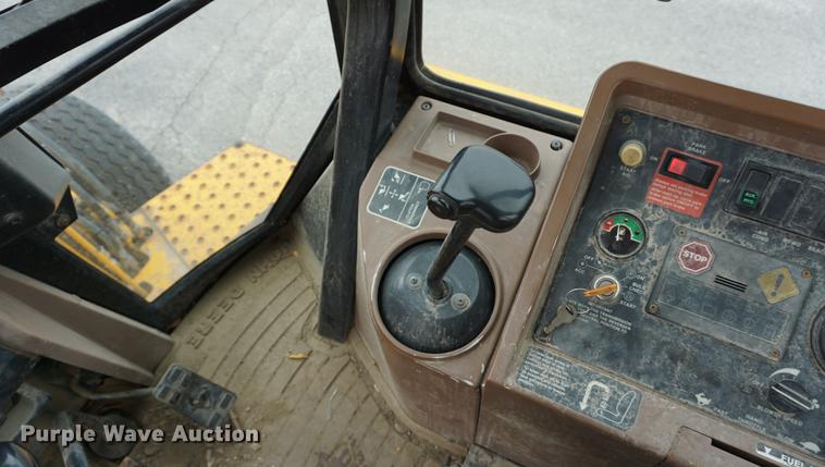 image for item DA1357 1992 John Deere 310D backhoe