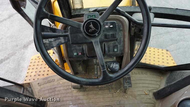 image for item DA1357 1992 John Deere 310D backhoe