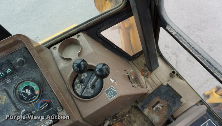 image for item DA1357 1992 John Deere 310D backhoe