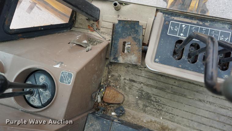 image for item DA1357 1992 John Deere 310D backhoe