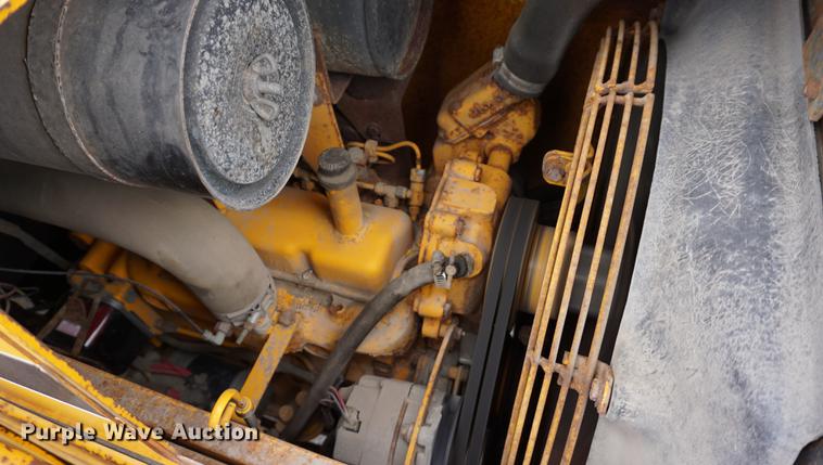 image for item DA1357 1992 John Deere 310D backhoe