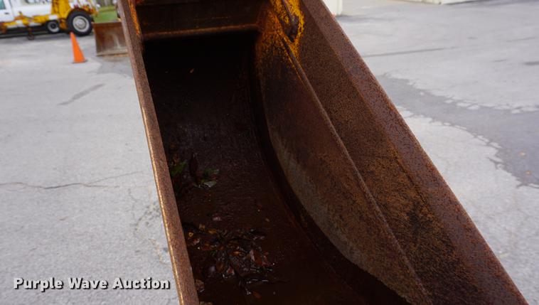 image for item DA1357 1992 John Deere 310D backhoe