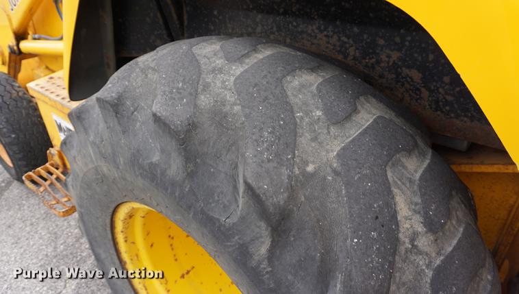 image for item DA1357 1992 John Deere 310D backhoe