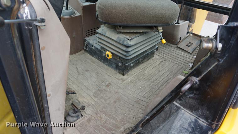 image for item DA1358 1992 John Deere 310D backhoe