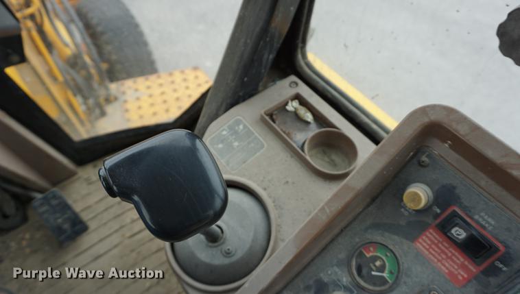 image for item DA1358 1992 John Deere 310D backhoe