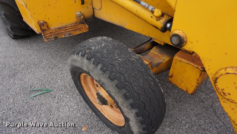 image for item DA1358 1992 John Deere 310D backhoe