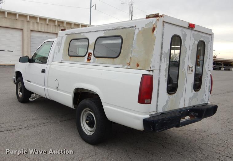 image for item DA1359 1999 Chevrolet C2500 pickup truck