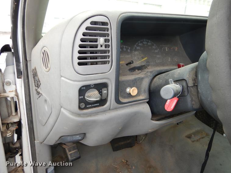 image for item DA1359 1999 Chevrolet C2500 pickup truck